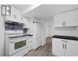 74 ERICA CRESCENT - 32