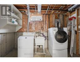 74 ERICA CRESCENT - 39