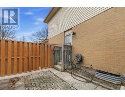 74 ERICA CRESCENT - 41