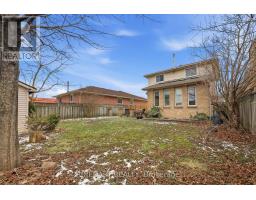 74 ERICA CRESCENT - 44