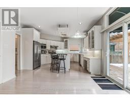 442 AMBLESIDE DRIVE - 11