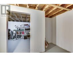 54 - 166 SOUTHDALE ROAD W - 26