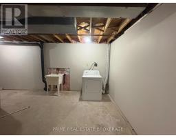 33 - 35 WATERMAN AVENUE - 24