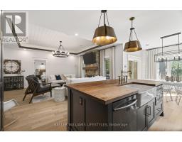 22 DELEVAN STREET - 25