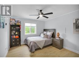 48 ROYAL CRESCENT - 27