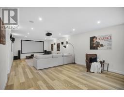 48 ROYAL CRESCENT - 30