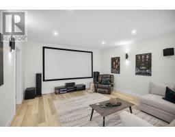 48 ROYAL CRESCENT - 31