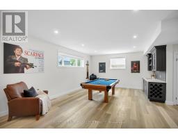 48 ROYAL CRESCENT - 32