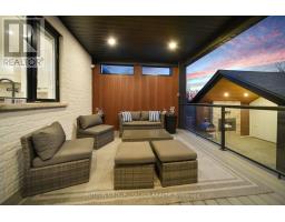 48 ROYAL CRESCENT - 37