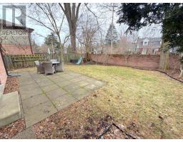 2 - 30 FORWARD AVENUE - 41