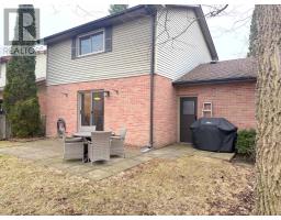 2 - 30 FORWARD AVENUE - 43