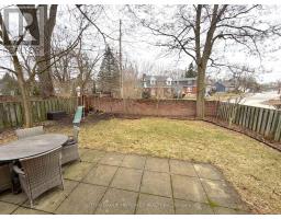 2 - 30 FORWARD AVENUE - 44