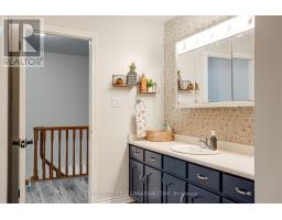 15 MOHICAN DRIVE - 20