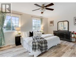 15 MOHICAN DRIVE - 28