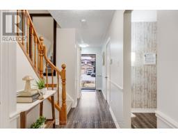 15 MOHICAN DRIVE - 3