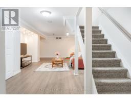 15 MOHICAN DRIVE - 32