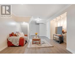 15 MOHICAN DRIVE - 34