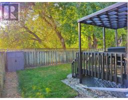 15 MOHICAN DRIVE - 38