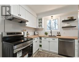 11 - 423 GRIFFITH STREET - 6