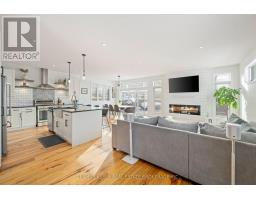 958 REEVES AVENUE - 14