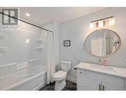 958 REEVES AVENUE - 31