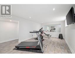 958 REEVES AVENUE - 32