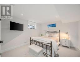 958 REEVES AVENUE - 33