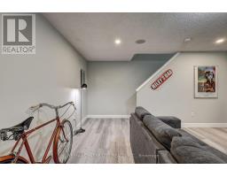 5 - 1443 HURON STREET - 32