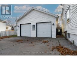 204 WELLINGTON STREET - 4