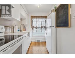 12 GUILDWOOD WALK - 14