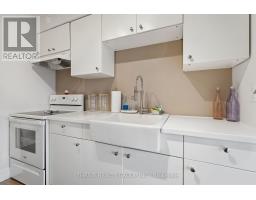 12 GUILDWOOD WALK - 16