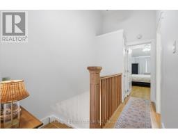 12 GUILDWOOD WALK - 18