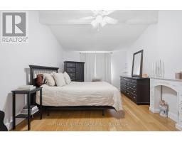 12 GUILDWOOD WALK - 21