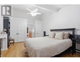 12 GUILDWOOD WALK - 23