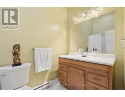 12 GUILDWOOD WALK - 24