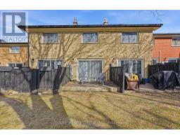 12 GUILDWOOD WALK - 25