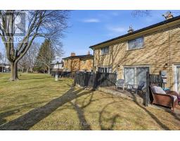 12 GUILDWOOD WALK - 28