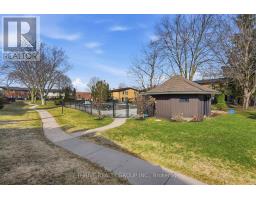 12 GUILDWOOD WALK - 29