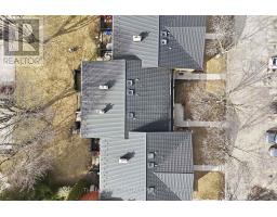 12 GUILDWOOD WALK - 30