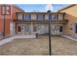 12 GUILDWOOD WALK - 39