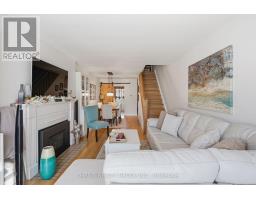 12 GUILDWOOD WALK - 9