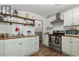 38 HINCKS STREET - 22