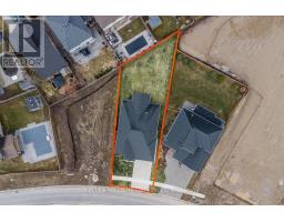 956 EAGLETRACE DRIVE - 2