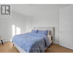 956 EAGLETRACE DRIVE - 27