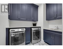 956 EAGLETRACE DRIVE - 33