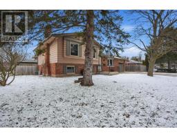 96 ROLLSCOURT PLACE - 2