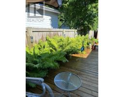 96 ROLLSCOURT PLACE - 4