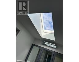 96 ROLLSCOURT PLACE - 43