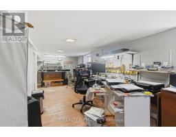 119 CONNAUGHT AVENUE - 20