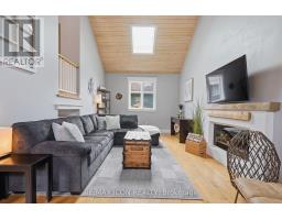 318 SELBOURNE DRIVE - 23